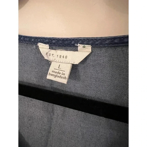 Est.1946 size large scalloped edge with embroidery denim colored dress - Picture 5 of 6